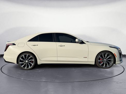 Used 2022 Cadillac CT4 V w/ Navigation Package RWD image 6