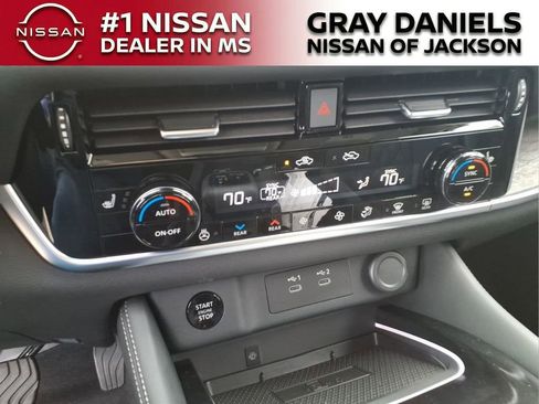 New 2026 Nissan Rogue Platinum AWD/4WD image 18