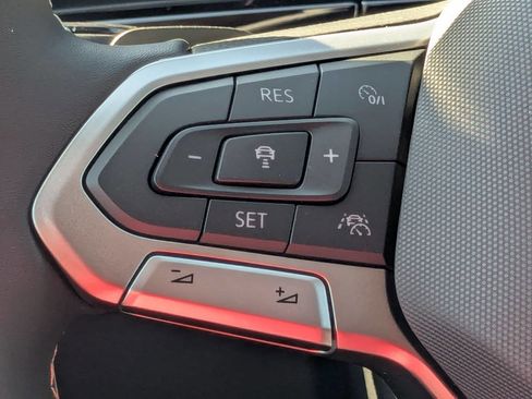 New 2026 Volkswagen Atlas SE image 18