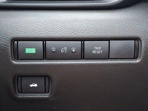 Used 2025 Nissan Sentra S FWD image 25