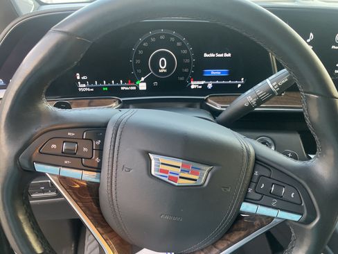 Used 2021 Cadillac Escalade Sport Platinum w/ LPO, ONYX Package AWD/4WD image 26