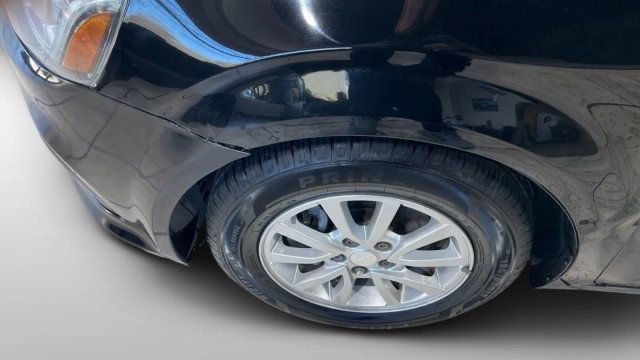 Used 2017 Chevrolet Sonic LT FWD image 19
