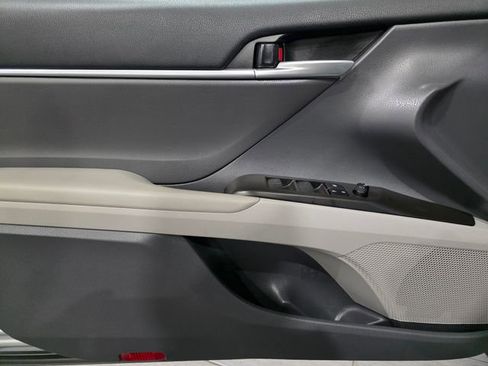 Used 2023 Toyota Camry LE w/ Convenience Package image 10