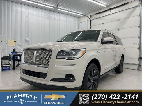 Used 2024 Lincoln Navigator L Reserve image 6