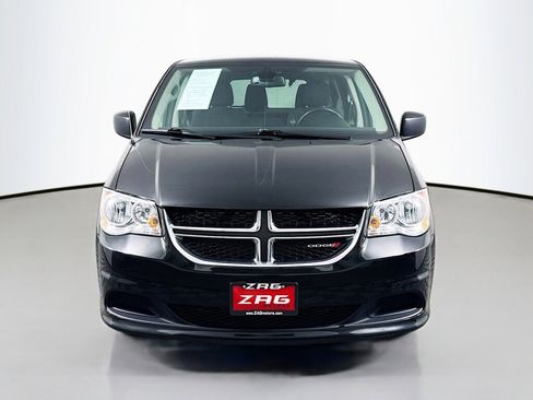 Used 2019 Dodge Grand Caravan SE w/ UConnect Hands-Free Group image 8