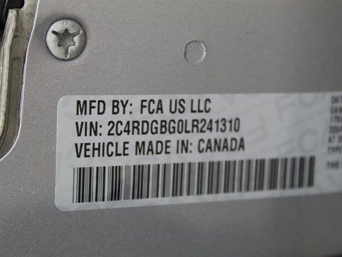 Used 2020 Dodge Grand Caravan SE w/ UConnect Hands-Free Group image 16