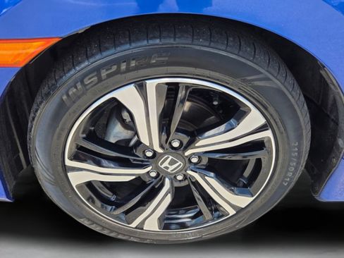 Used 2017 Honda Civic Touring image 29