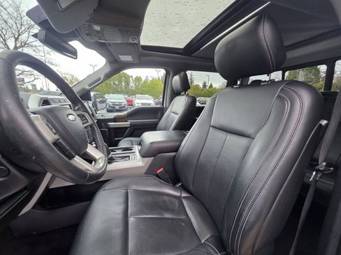 Used 2020 Ford F150 Lariat w/ Equipment Group 502A Luxury AWD/4WD image 12