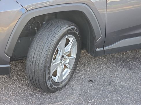 Used 2021 Toyota RAV4 XLE image 31