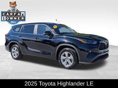 Used 2025 Toyota Highlander LE