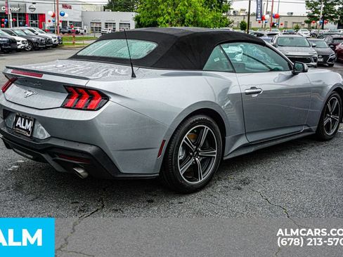 Used 2025 Ford Mustang Premium RWD image 5