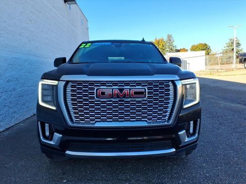 Used 2022 GMC Yukon Denali image 2