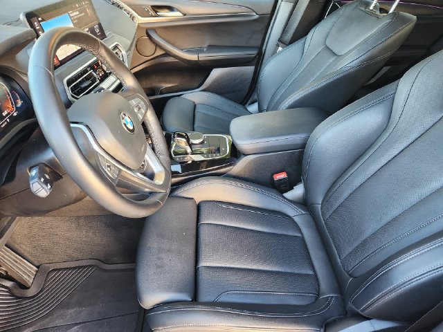 Used 2024 BMW X3 xDrive30i w/ Premium Package AWD/4WD image 3