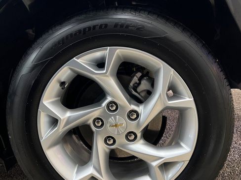 Used 2025 Chevrolet Trax LS w/ LS Convenience Package image 31