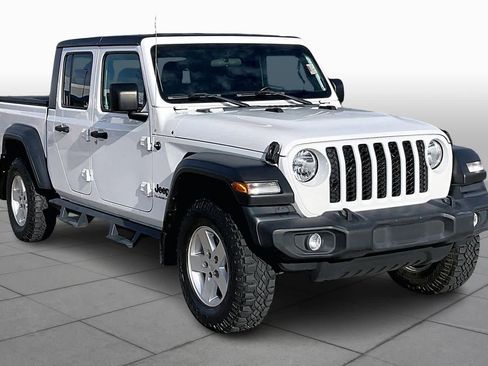 Used 2020 Jeep Gladiator Sport w/ Quick Order Package 24S image 3