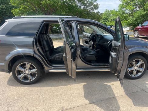 Used 2017 Dodge Journey Crossroad AWD/4WD image 23