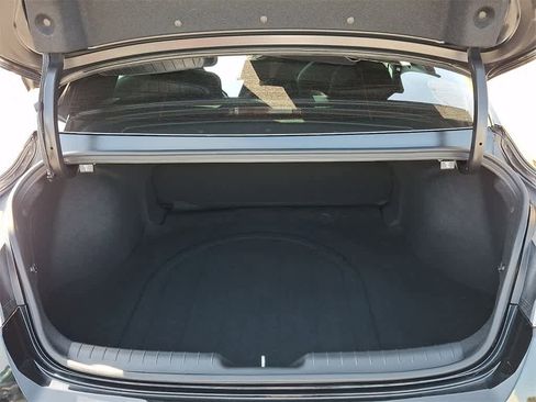 Used 2025 Hyundai Elantra Sport image 30