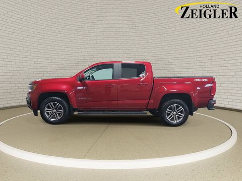 Used 2022 Chevrolet Colorado LT w/ LT Convenience Package AWD/4WD image 8