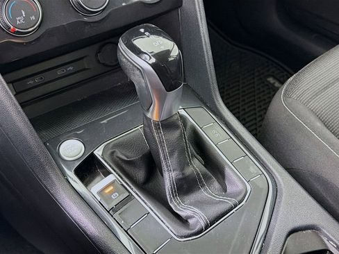 Used 2022 Volkswagen Tiguan S image 19