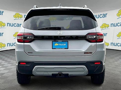 New 2025 Honda Pilot TrailSport image 6