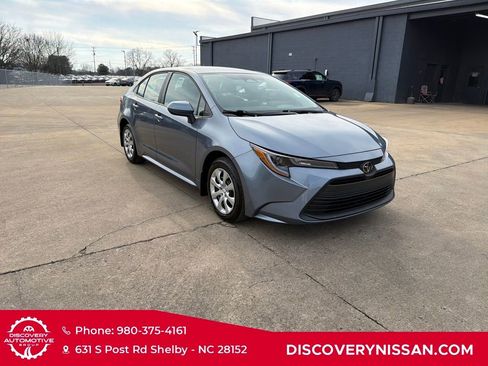 Used 2026 Toyota Corolla LE image 5