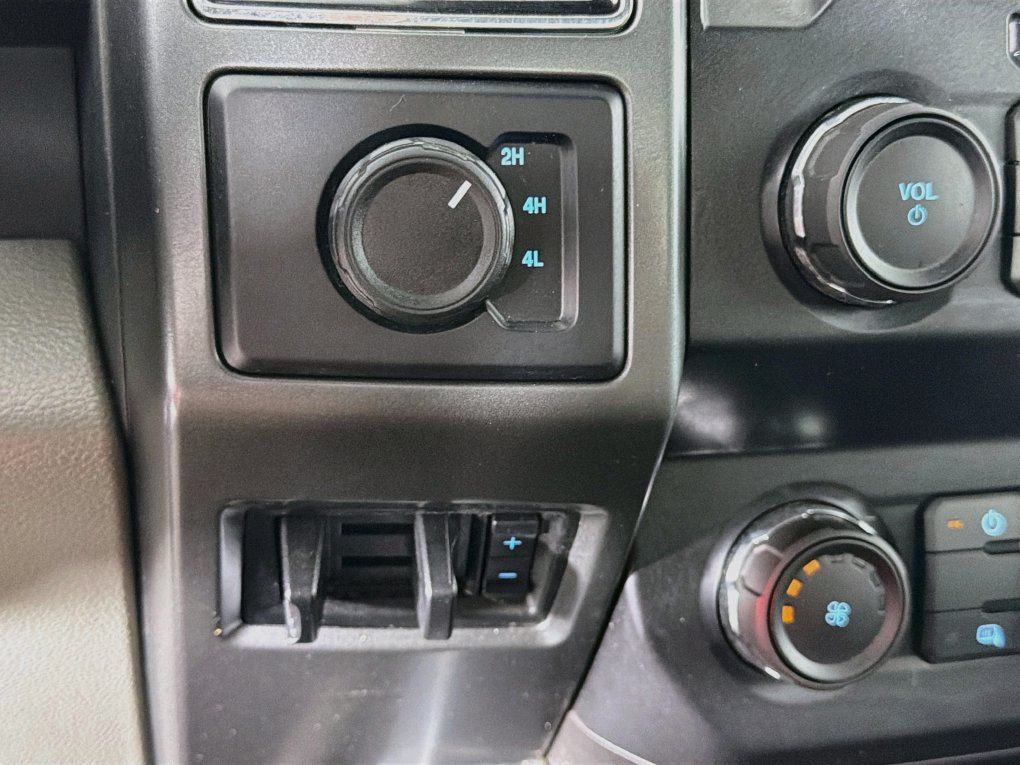 Used 2022 Ford F350 XLT AWD/4WD image 22