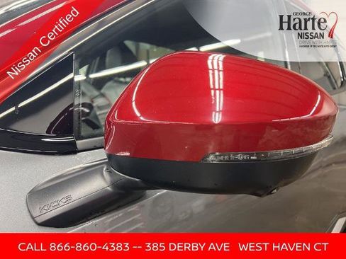 Certified 2025 Nissan Kicks SR image 9