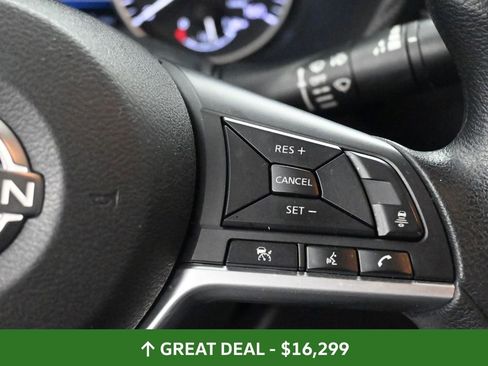 Used 2024 Nissan Sentra SV image 39