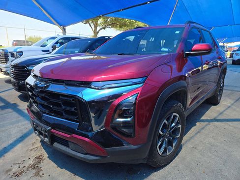 Certified 2025 Chevrolet Equinox ACTIV AWD/4WD image 1