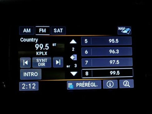 Used 2018 Jeep Wrangler Unlimited Sahara w/ Connectivity Group image 25