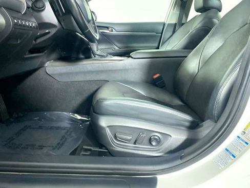 Used 2021 Toyota Camry XSE image 21