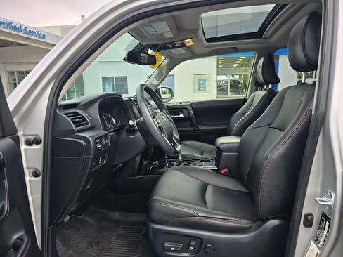 Used 2021 Toyota 4Runner TRD Off-Road Premium w/ Moonroof Package AWD/4WD image 24