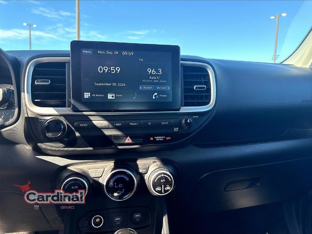 Used 2020 Hyundai Venue SEL w/ Convenience Package FWD image 17