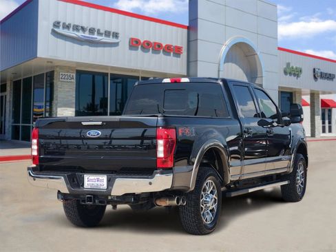 Used 2022 Ford F250 Lariat w/ Lariat Value Package AWD/4WD image 5