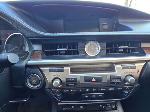 Used 2015 Lexus ES 350 350 w/ Luxury Package image 15