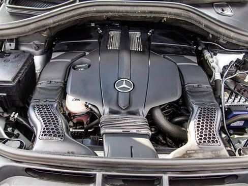 Used 2018 Mercedes-Benz GLS 450 4MATIC image 29