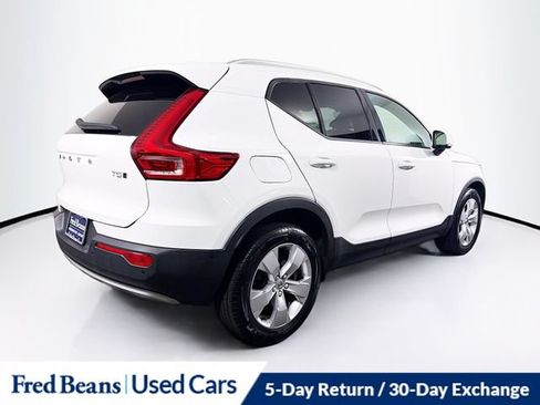 Used 2019 Volvo XC40 T5 Momentum AWD/4WD image 9