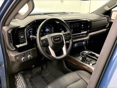 Used 2024 GMC Sierra 1500 Elevation w/ Elevation Premium Package AWD/4WD image 16
