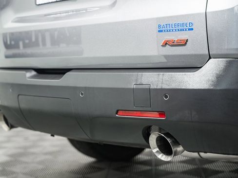 Used 2023 Chevrolet Traverse RS image 8