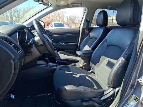 Used 2025 Mitsubishi Outlander Sport SE image 15