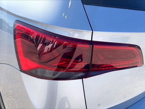 Used 2022 Volkswagen Taos SEL image 27