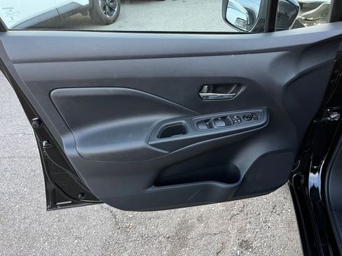 Used 2025 Nissan Versa SV image 20