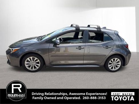 Used 2023 Toyota Corolla SE w/ SE Premium Package FWD image 5