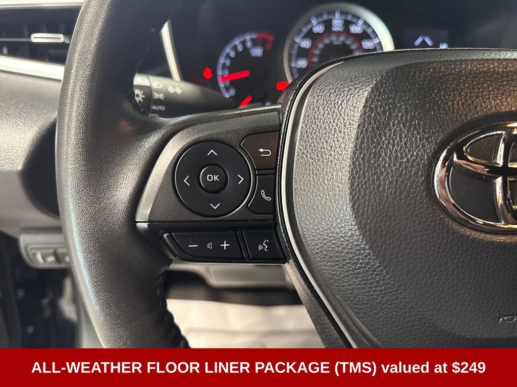 Used 2022 Toyota Corolla SE FWD image 3