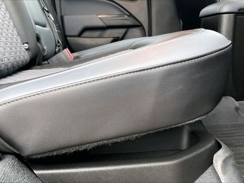 Used 2022 Chevrolet Colorado Z71 image 18