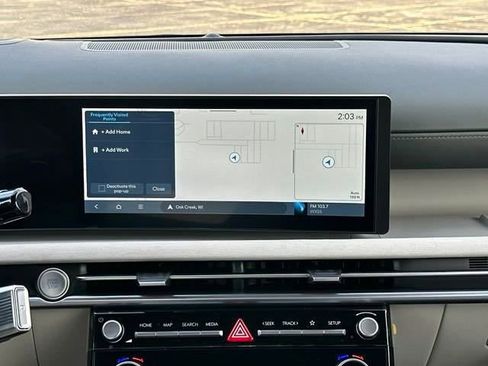 New 2025 Hyundai Tucson Limited image 16