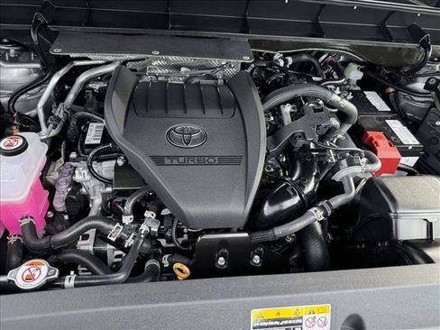 Certified 2026 Toyota Highlander Limited image 22