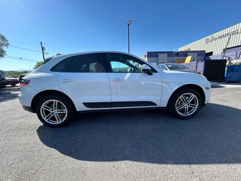 Used 2015 Porsche Macan S image 4