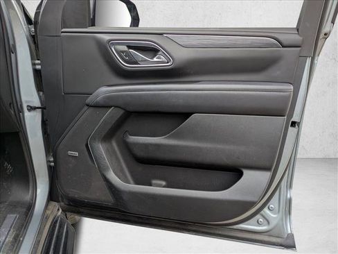 Used 2024 GMC Yukon SLT image 16