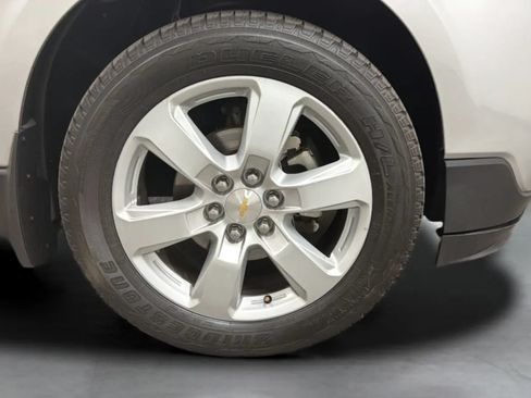 Used 2017 Chevrolet Traverse LT w/ Style and Technology Package FWD image 24